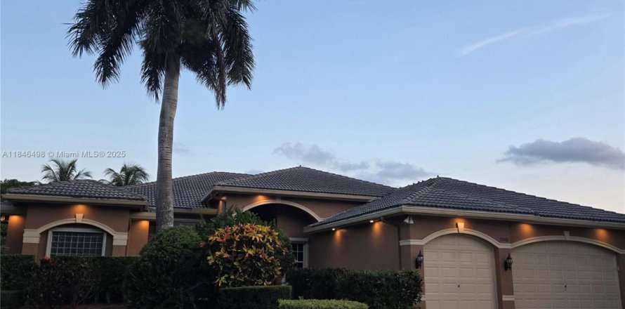 Villa ou maison à Davie, Floride 5 chambres, 325.34 m2 № 1850821