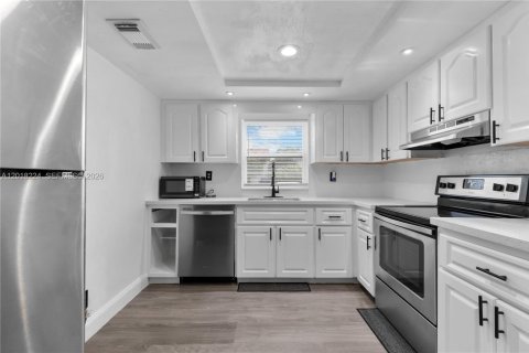 Townhouse in North Lauderdale, Florida 3 bedrooms, 148.46 sq.m. № 2078500 - photo 16