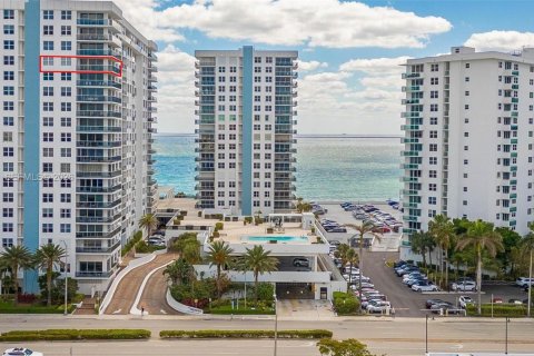 Copropriété à vendre à Hollywood, Floride: 2 chambres, 173.54 m2 № 2428390 - photo 29
