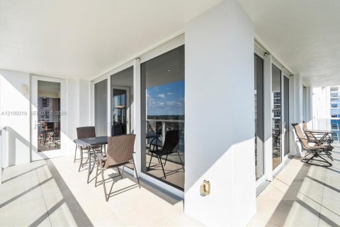 Copropriété à vendre à Hollywood, Floride: 2 chambres, 173.54 m2 № 2428390 - photo 21