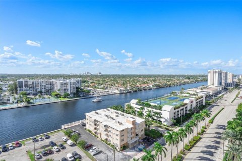 Copropriété à vendre à Hollywood, Floride: 2 chambres, 173.54 m2 № 2428390 - photo 20