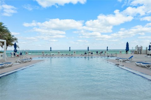 Copropriété à vendre à Hollywood, Floride: 2 chambres, 173.54 m2 № 2428390 - photo 27