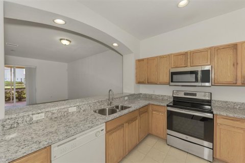 Townhouse in North Port, Florida 3 bedrooms, 134.34 sq.m. № 1597366 - photo 13