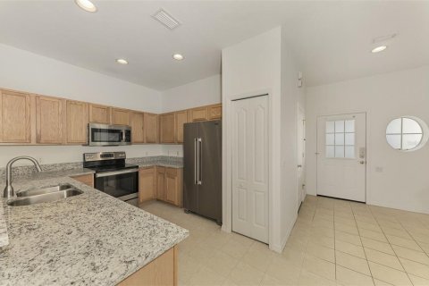 Townhouse in North Port, Florida 3 bedrooms, 134.34 sq.m. № 1597366 - photo 10