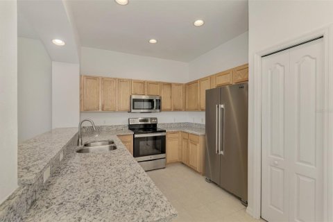 Townhouse in North Port, Florida 3 bedrooms, 134.34 sq.m. № 1597366 - photo 11