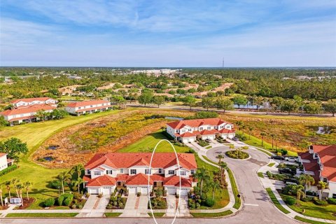 Townhouse in North Port, Florida 3 bedrooms, 134.34 sq.m. № 1597366 - photo 2