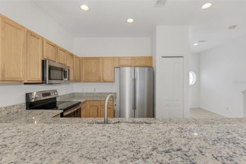 Townhouse in North Port, Florida 3 bedrooms, 134.34 sq.m. № 1597366 - photo 25