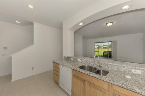 Townhouse in North Port, Florida 3 bedrooms, 134.34 sq.m. № 1597366 - photo 15