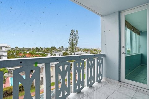 Купить кондоминиум в Майами-Бич, Флорида 1 спальня, 80.27м2, № 2060349 - фото 13