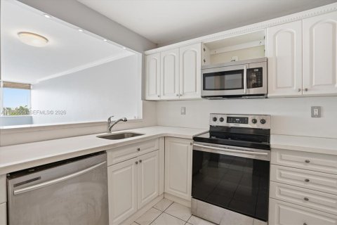 Купить кондоминиум в Майами-Бич, Флорида 1 спальня, 80.27м2, № 2060349 - фото 10