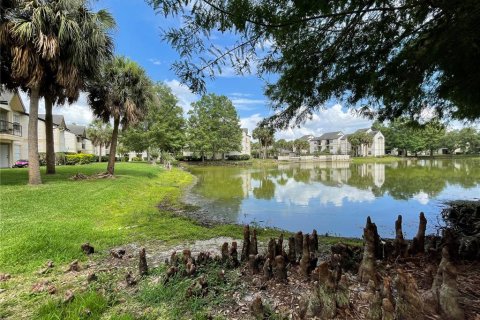 Condo in Orlando, Florida, 2 bedrooms  № 2211401 - photo 18