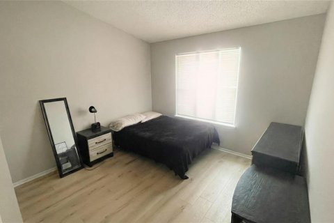 Condo in Orlando, Florida, 2 bedrooms  № 2211401 - photo 7