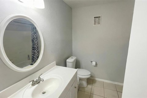 Condo in Orlando, Florida, 2 bedrooms  № 2211401 - photo 8
