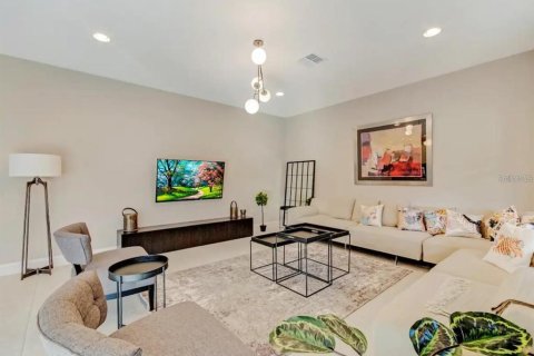 House in Kissimmee, Florida 9 bedrooms, 385.54 sq.m. № 1879611 - photo 3