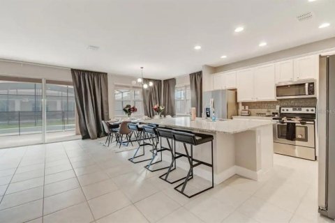 House in Kissimmee, Florida 9 bedrooms, 385.54 sq.m. № 1879611 - photo 4