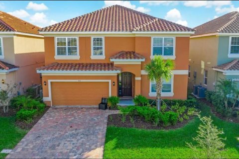 House in Kissimmee, Florida 9 bedrooms, 385.54 sq.m. № 1879611 - photo 1