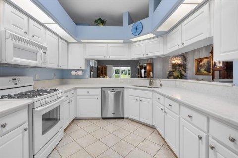 House in Leesburg, Florida 3 bedrooms, 162.39 sq.m. № 1829708 - photo 6