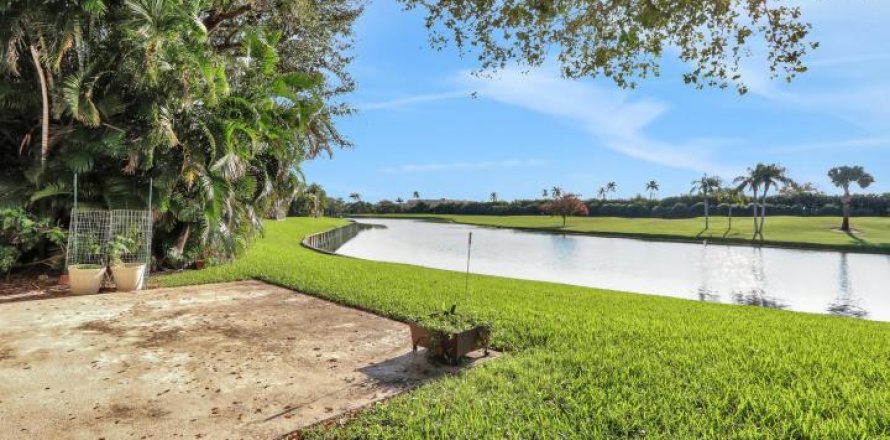 Casa en Atlantis, Florida 3 dormitorios, 198.35 m2 № 1160446