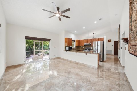 Villa ou maison à vendre à Davie, Floride: 3 chambres, 148.36 m2 № 2087421 - photo 4