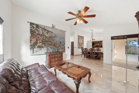 Villa ou maison à vendre à Davie, Floride: 3 chambres, 148.36 m2 № 2087421 - photo 12