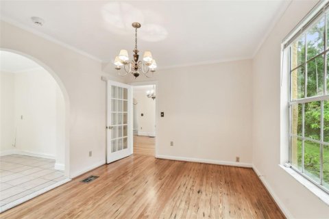 House in Saint Petersburg, Florida 3 bedrooms, 242.47 sq.m. № 1773189 - photo 19