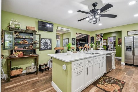 Casa en venta en San Antonio, Florida, 5 dormitorios, 334.45 m2 № 1900189 - foto 15