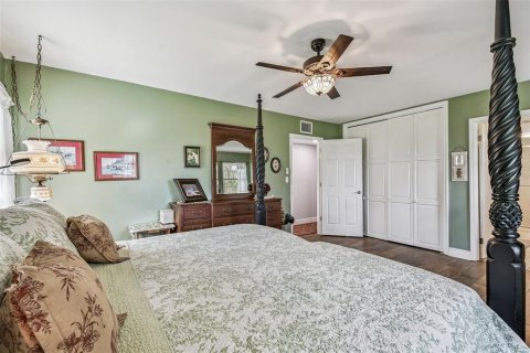 Casa en venta en San Antonio, Florida, 5 dormitorios, 334.45 m2 № 1900189 - foto 28