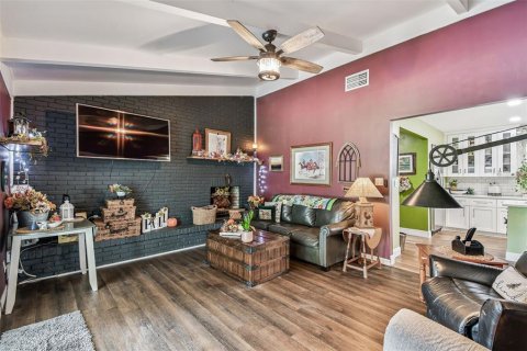 Casa en venta en San Antonio, Florida, 5 dormitorios, 334.45 m2 № 1900189 - foto 21