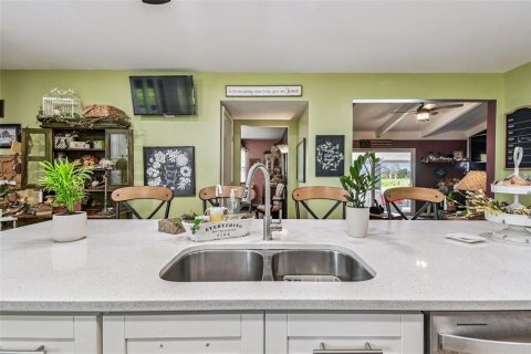 Casa en venta en San Antonio, Florida, 5 dormitorios, 334.45 m2 № 1900189 - foto 19