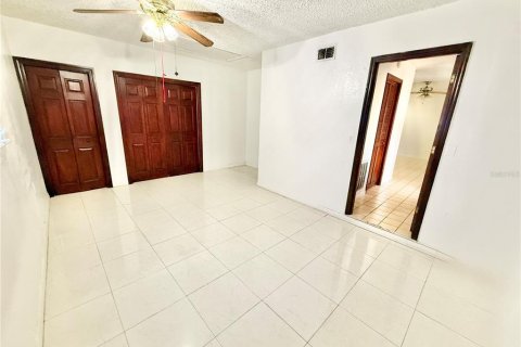 Villa ou maison à vendre à Tampa, Floride: 3 chambres, 111.85 m2 № 2278080 - photo 16