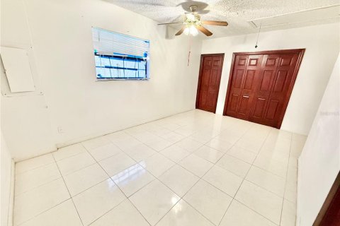 Villa ou maison à vendre à Tampa, Floride: 3 chambres, 111.85 m2 № 2278080 - photo 15