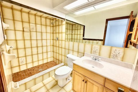 Villa ou maison à vendre à Tampa, Floride: 3 chambres, 111.85 m2 № 2278080 - photo 8