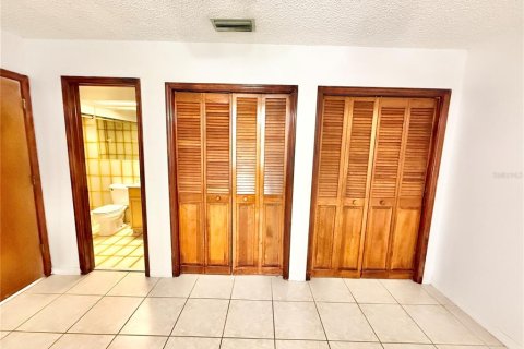 Villa ou maison à vendre à Tampa, Floride: 3 chambres, 111.85 m2 № 2278080 - photo 7