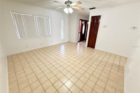 Villa ou maison à vendre à Tampa, Floride: 3 chambres, 111.85 m2 № 2278080 - photo 4