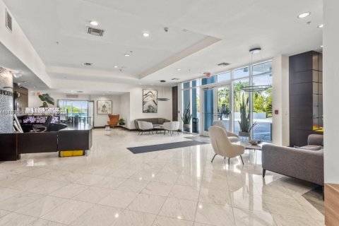 Condo in North Bay Village, Florida, 2 bedrooms  № 1849165 - photo 7
