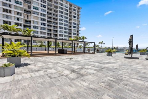 Condo in North Bay Village, Florida, 2 bedrooms  № 1849165 - photo 3