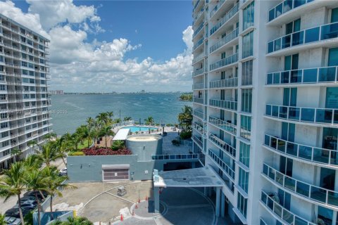 Купить кондоминиум в Норт-Бей-Виллидж, Флорида 2 спальни, 113.43м2, № 1849165 - фото 9