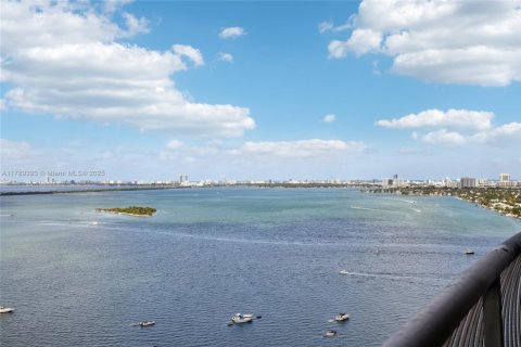 Copropriété à louer à Miami, Floride: 1 chambre, 76.64 m2 № 1864993 - photo 1