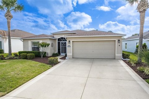 House in Ocala, Florida 3 bedrooms, 153.01 sq.m. № 2149504 - photo 2