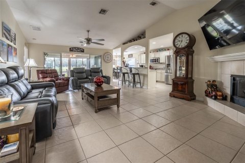 House in Ocala, Florida 3 bedrooms, 153.01 sq.m. № 2149504 - photo 5