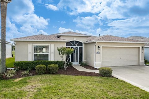 House in Ocala, Florida 3 bedrooms, 153.01 sq.m. № 2149504