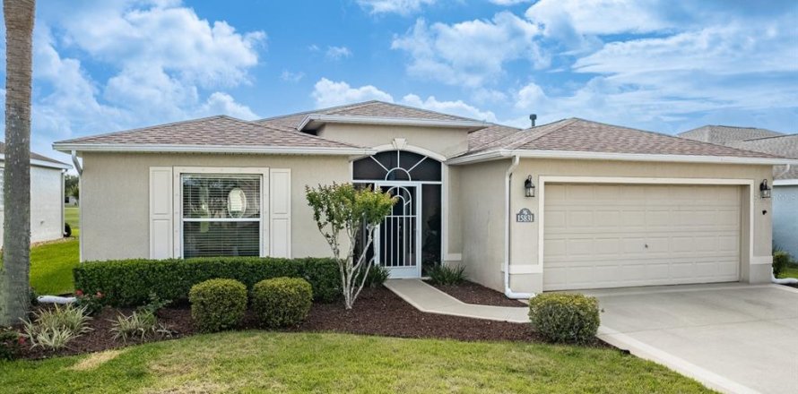 House in Ocala, Florida 3 bedrooms, 153.01 sq.m. № 2149504