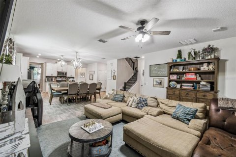 House in Orlando, Florida 5 bedrooms, 367.52 sq.m. № 1870116 - photo 23