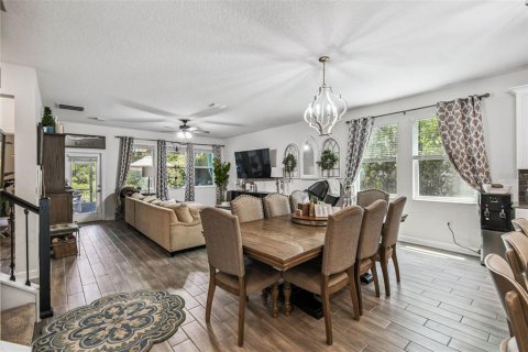 House in Orlando, Florida 5 bedrooms, 367.52 sq.m. № 1870116 - photo 18