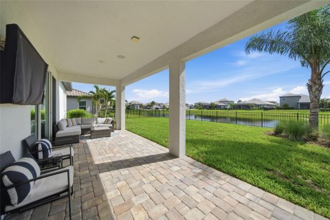 Villa ou maison à vendre à Bradenton, Floride: 3 chambres, 214.98 m2 № 2287400 - photo 20