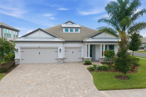 House in Bradenton, Florida 3 bedrooms, 214.98 sq.m. № 2287400