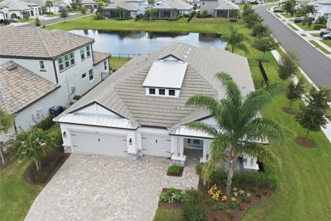 Villa ou maison à vendre à Bradenton, Floride: 3 chambres, 214.98 m2 № 2287400 - photo 3