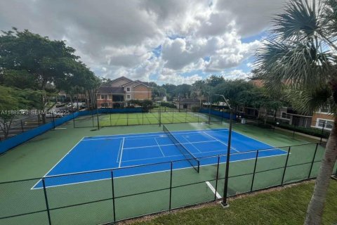 Condominio en venta en Coral Springs, Florida, 2 dormitorios, 91.42 m2 № 1941312 - foto 7
