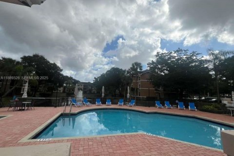 Condominio en venta en Coral Springs, Florida, 2 dormitorios, 91.42 m2 № 1941312 - foto 4