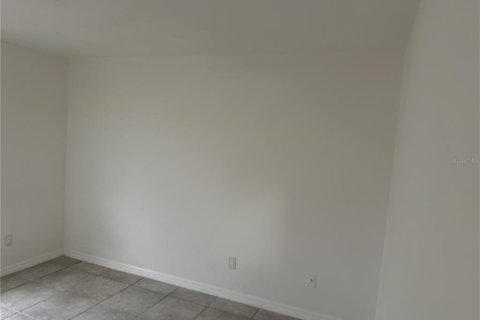 Villa ou maison à louer à Ocala, Floride: 3 chambres, 98.85 m2 № 2287420 - photo 4